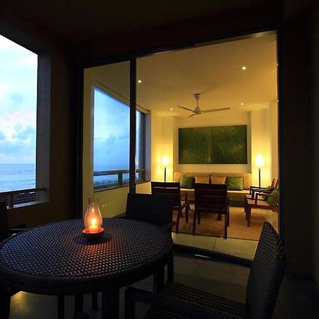 The Ocean Front Hotel Colombo Exterior photo